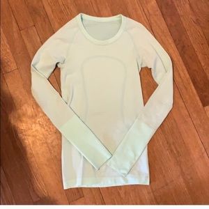 Lululemon swiftly tech long sleeve
